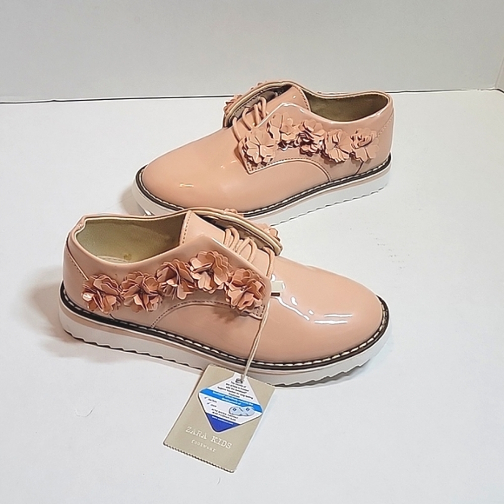🏖🆕️Zara size 13 Floral Patent Leather Sneakers